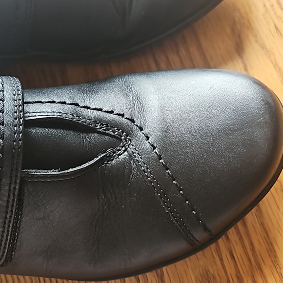 Clark's Everlay Dixie Loafers - Picture 2 of 11